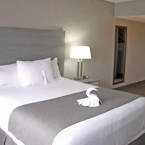 Ramada By Wyndham Yellowhead Nw Hotel Edmonton